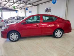 NISSAN - VERSA - 2016/2016 - Vermelha - R$ 47.900,00