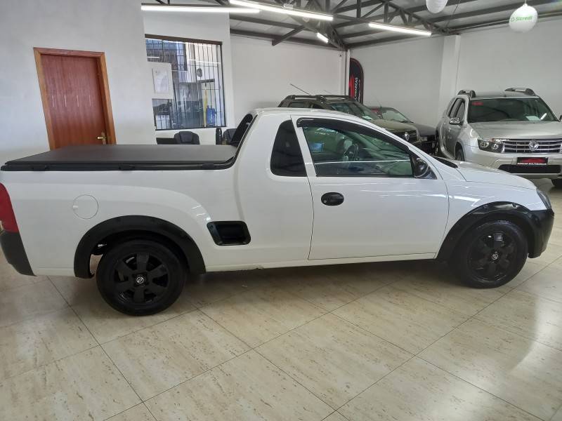 CHEVROLET - MONTANA - 2005/2006 - Branca - R$ 30.900,00