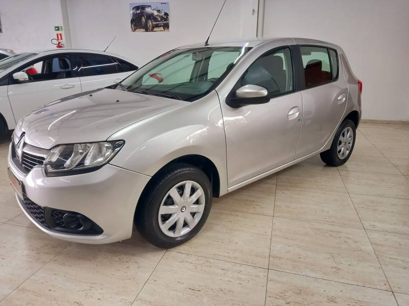 RENAULT - SANDERO - 2016/2017 - Prata - R$ 45.900,00